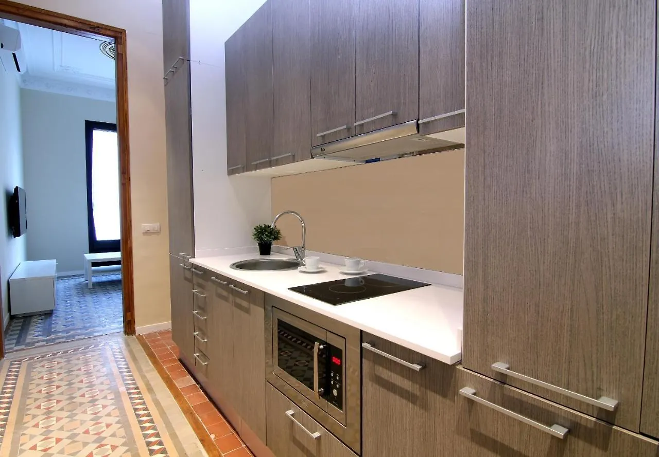 Gir2B - Gir2B - Central Apartment With Balcony Barcellona