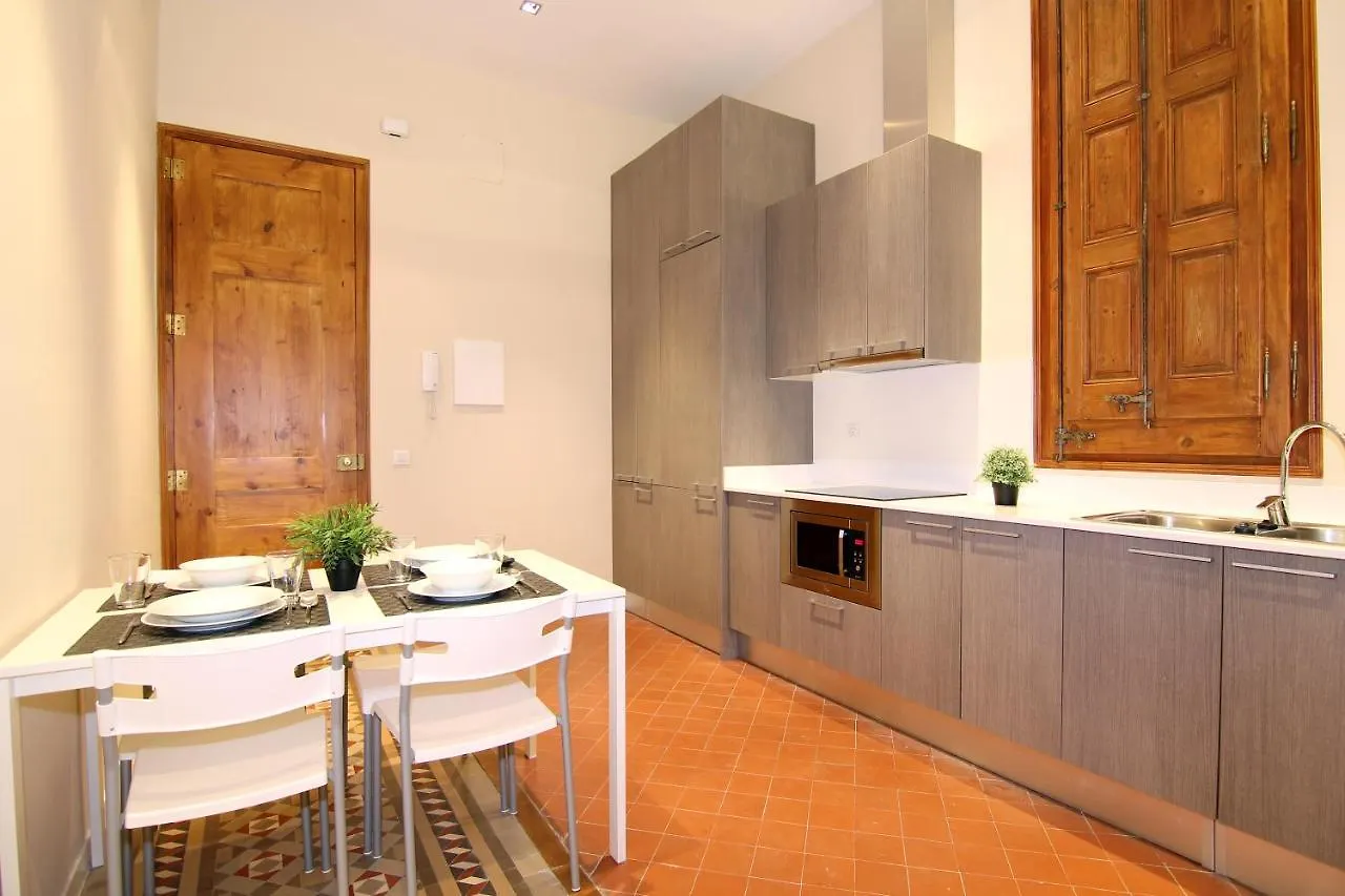 Gir2B - Gir2B - Central Apartment With Balcony Barcellona Spagna