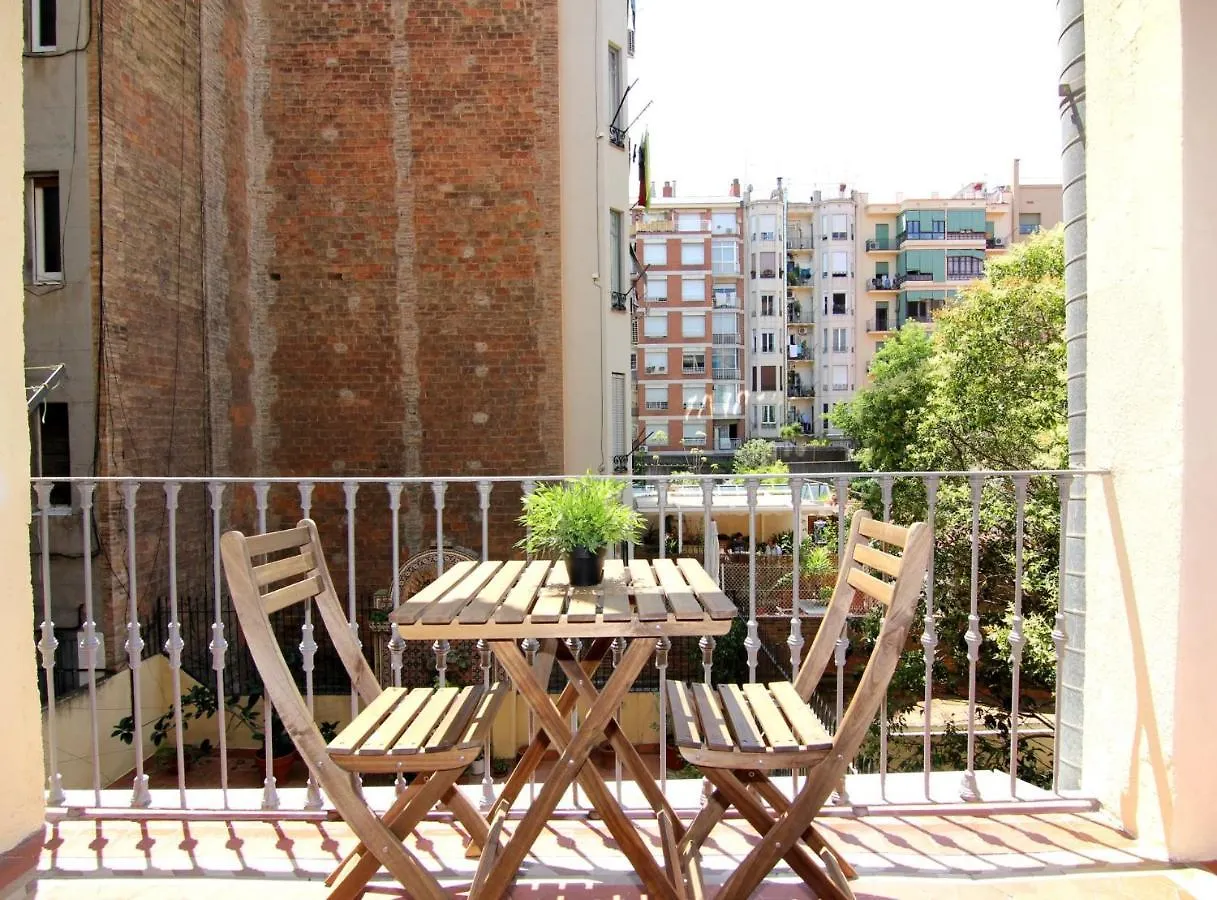 Gir2B - Gir2B - Central Apartment With Balcony Barcellona Spagna