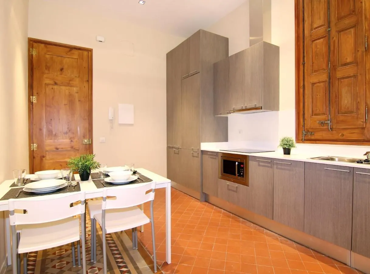 Gir2B - Gir2B - Central Apartment With Balcony Barcellona 0*,