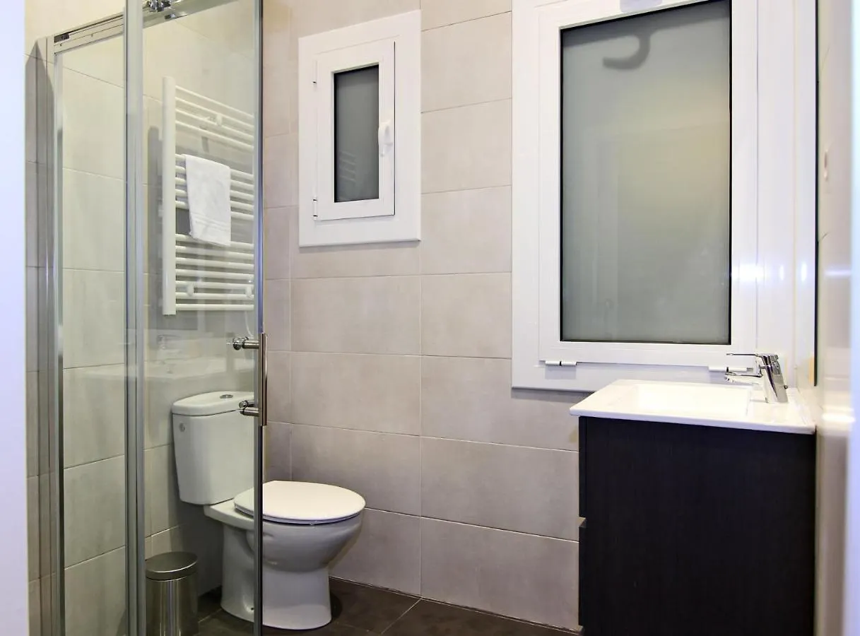 Gir2B - Gir2B - Central Apartment With Balcony Barcellona